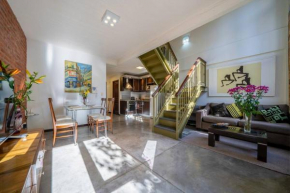 Quiet and comfortable loft with amenties & service